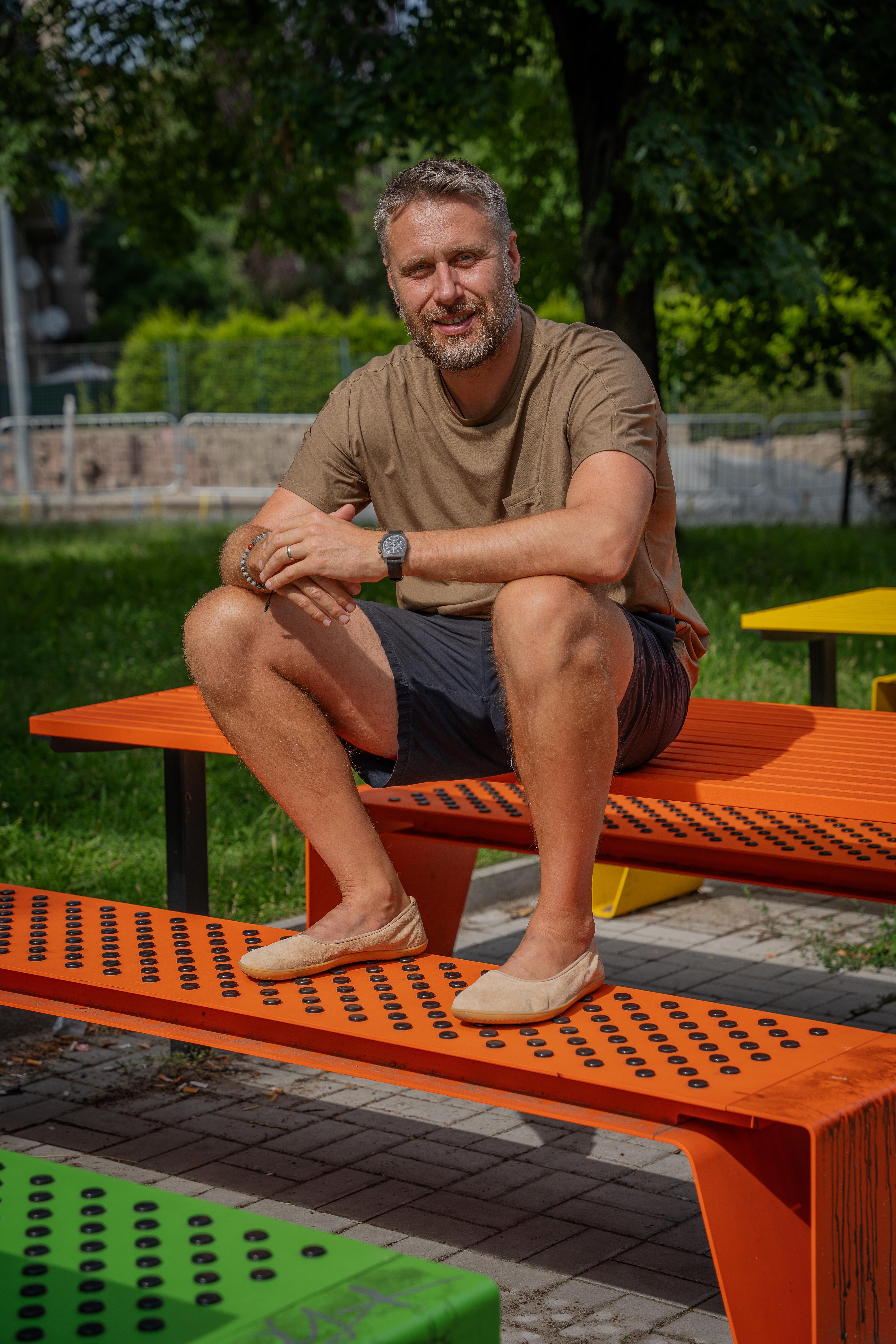 Kamil Vedral z českého zastoupení VIVOBAREFOOT v barefoot balerínách