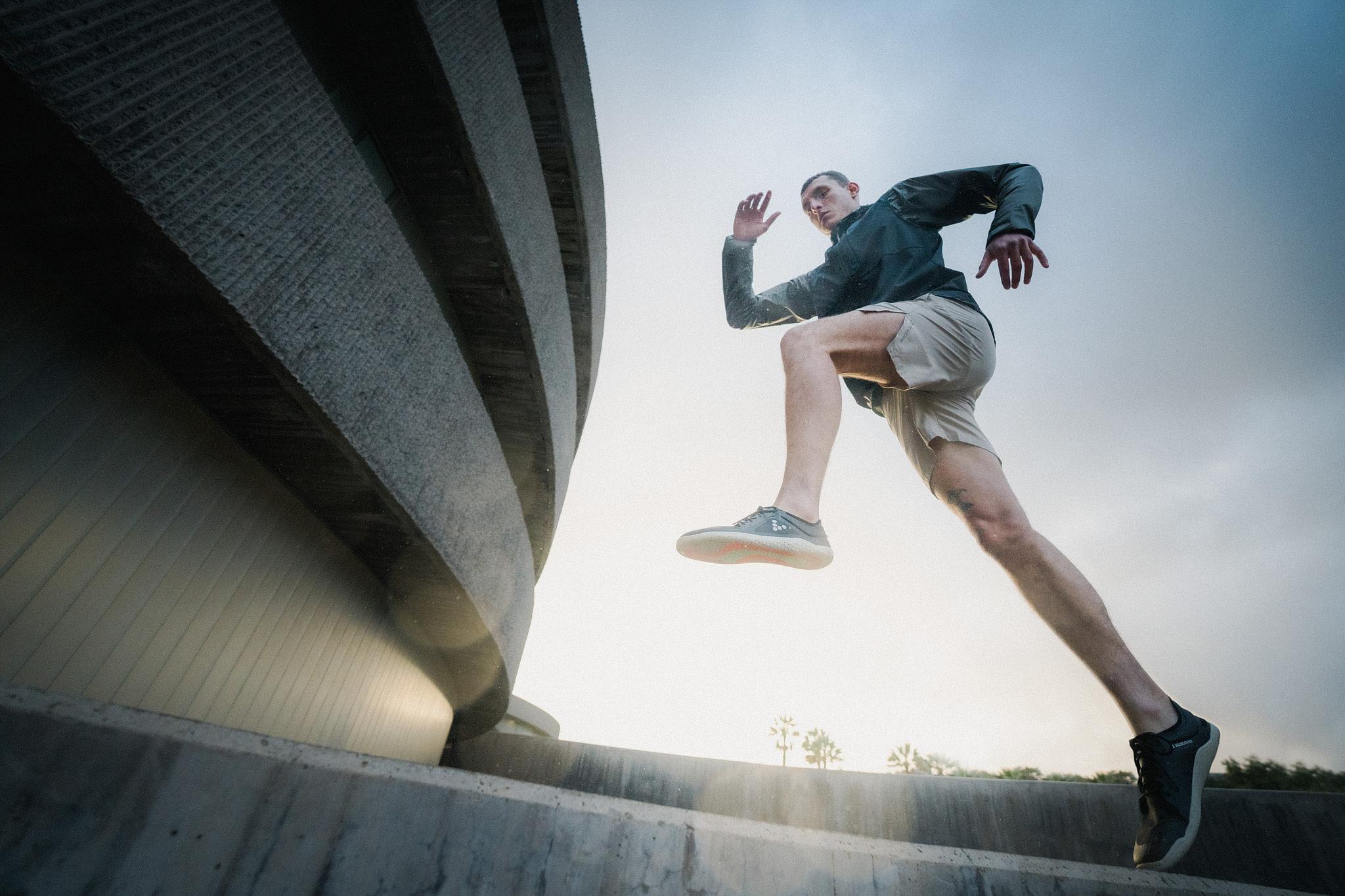 běžecké barefoot boty VIVOBAREFOOT Primus Lite III jsou ideální volbou na městský povrch