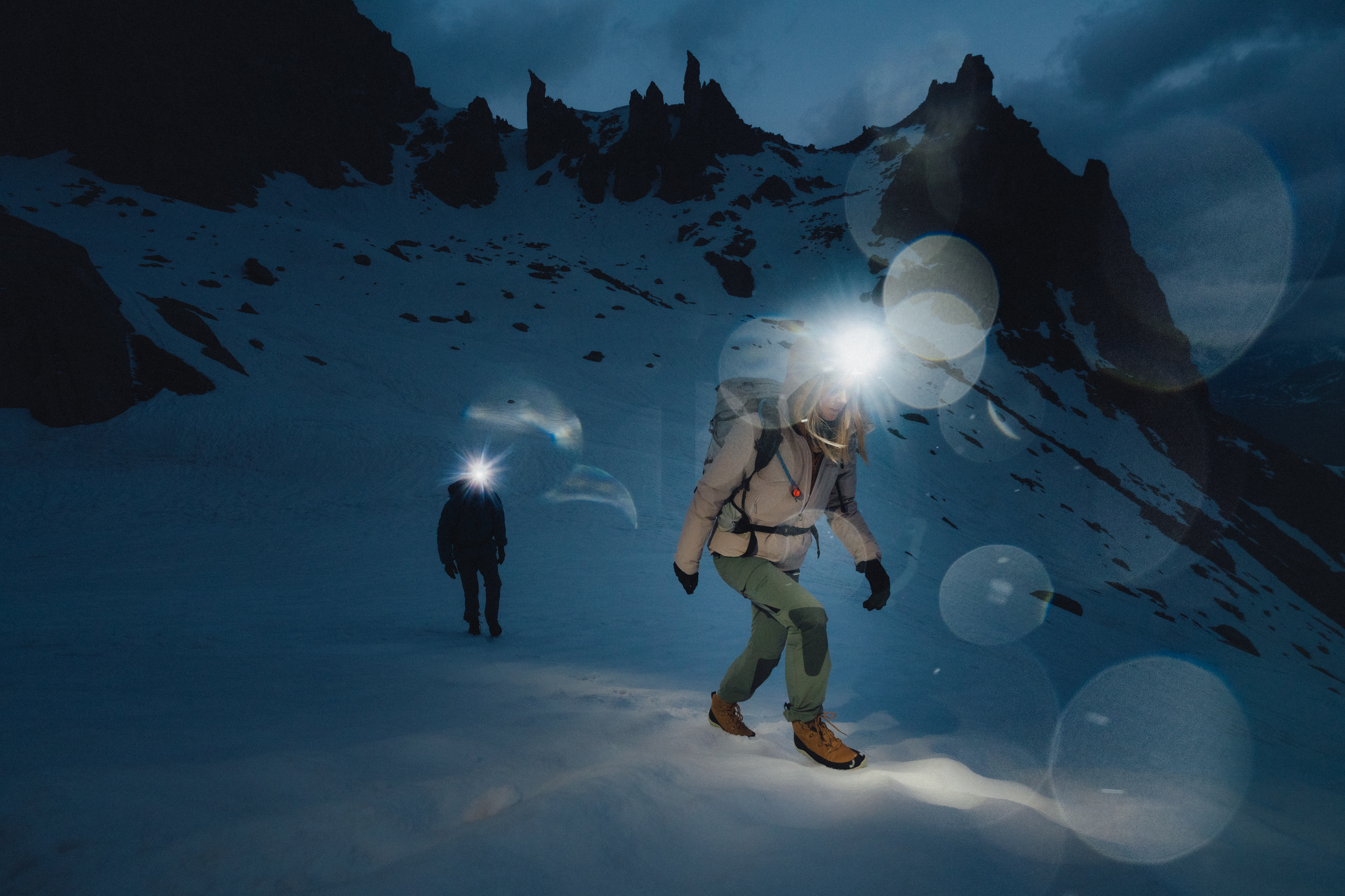 Zateplené barefoot pohorky Tracker Winter SG se hodí i do nejnáročnějších zimních podmínek