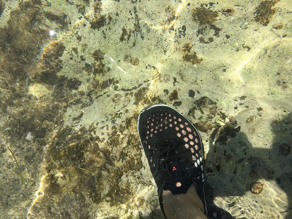 Barefoot chůze neznamená, že musíte být úplně bosí