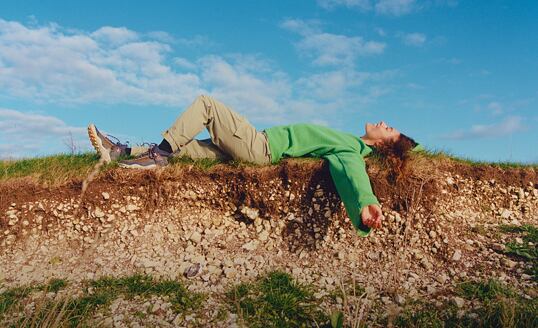 Klasické, kompromisné alebo barefoot topánky. Ktoré topánky sú pre chodidlo najlepšie?