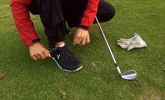Vivobarefoot na golf