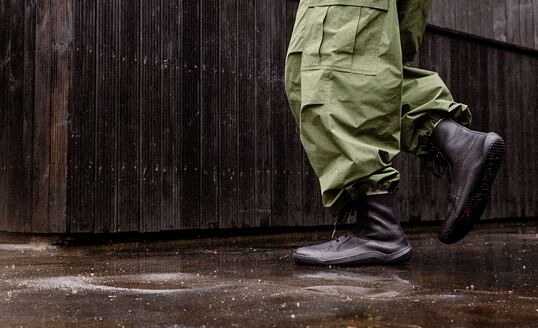 Frankie Foot predstavuje video Ioana Jonesa o šťastných nohách