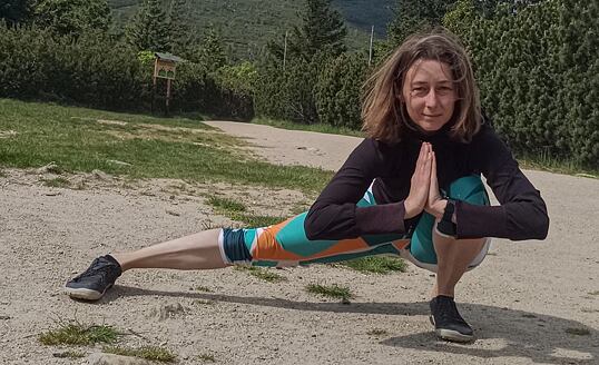 Desať najlepších jogových pozícií pre vášnivých turistov a bežcov