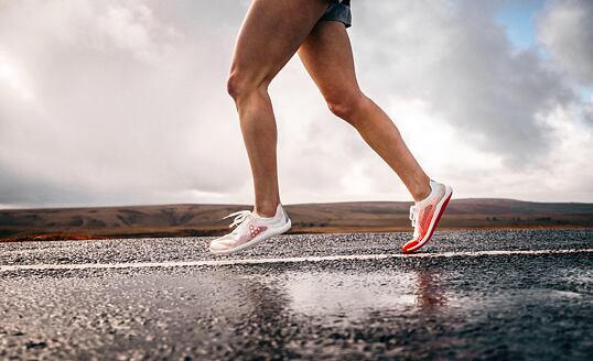 Barefoot obuv na leto a šport: ľahkosť, výkon a zdravý pohyb