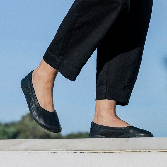 Vivobarefoot ASANA YIN BALLERINA LEATHER WOMENS OBSIDIAN
